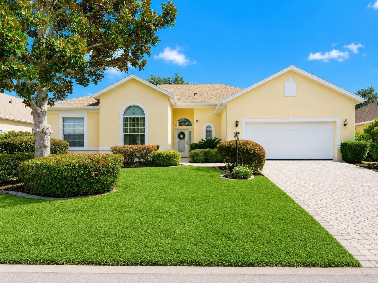 24112 Robinwood Street, Leesburg, FL 34748 Main Photo