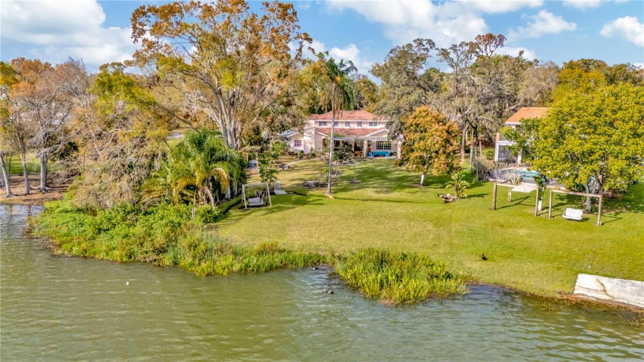 7201 Hodgewood Court, Tampa, FL 33614 Photo