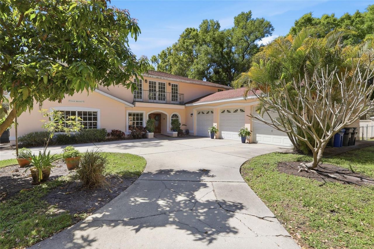 7201 Hodgewood Court, Tampa, FL 33614 Photo