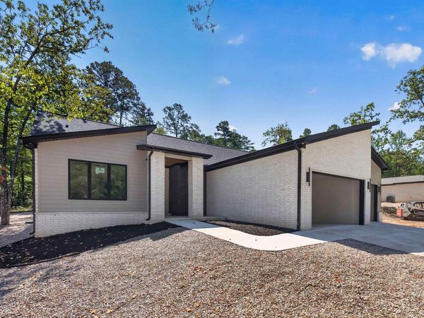 46 Estrella Way , Hot Springs Village, AR 71909
