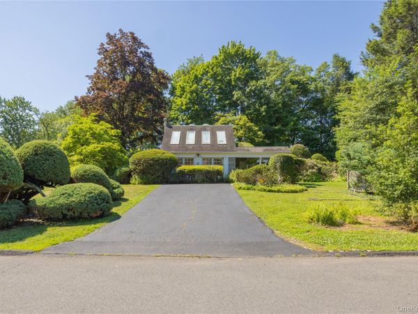 11 Wheeler Place E, West Nyack, NY 10994
