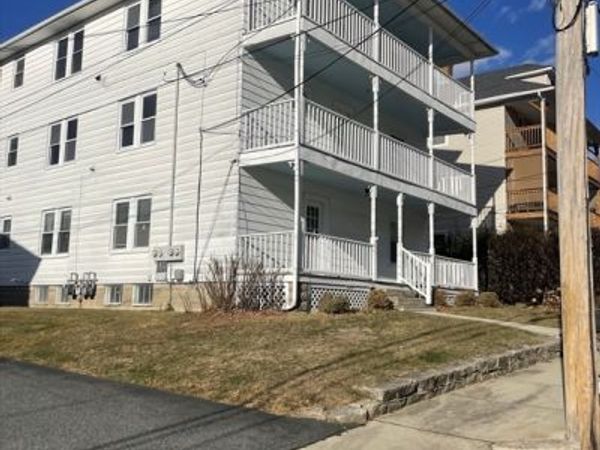 12 Church St, Unit 3, Uxbridge, MA 01569