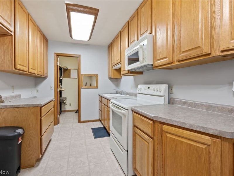 2685 Kenyon Avenue NW, Massillon, OH 44647 Photo 8