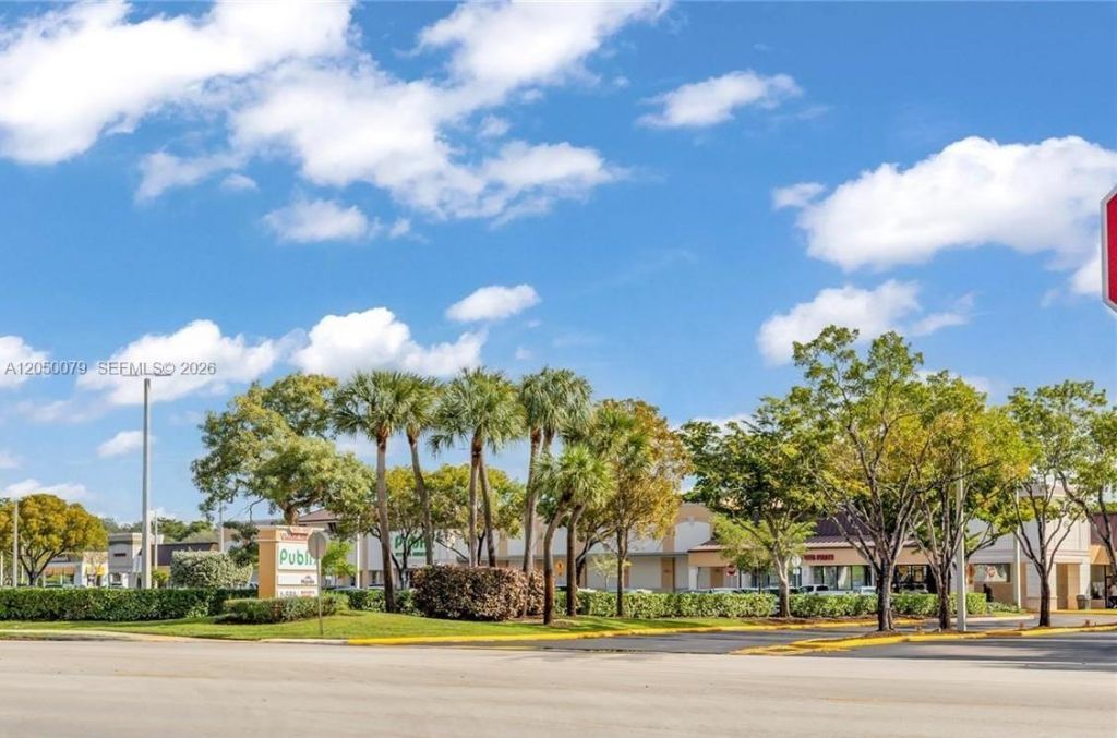 11213 NW 14th Ct , Pembroke Pines, FL 33026 Photo