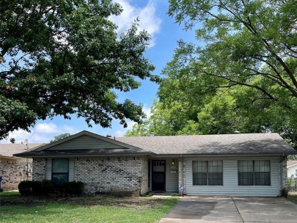 905 Northshore Drive, Garland, TX 75040