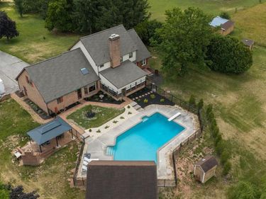 38 HOFFMAN ROAD, EAST BERLIN, PA 17316