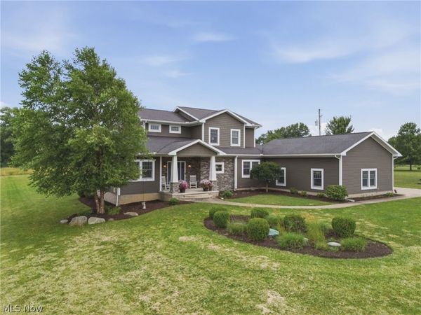 9288 Columbus Road NE, Louisville, OH 44641