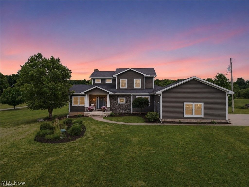 9288 Columbus Road NE, Louisville, OH 44641