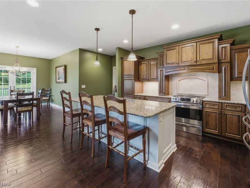 9288 Columbus Road NE, Louisville, OH 44641 Photo 13