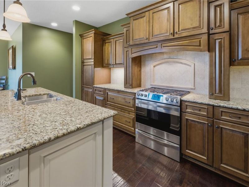 9288 Columbus Road NE, Louisville, OH 44641 Photo 14