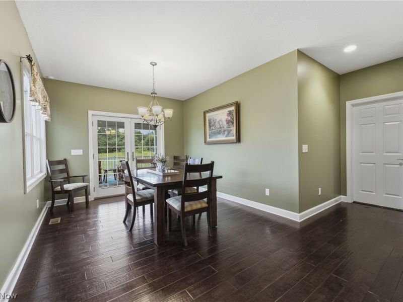 9288 Columbus Road NE, Louisville, OH 44641 Photo 15