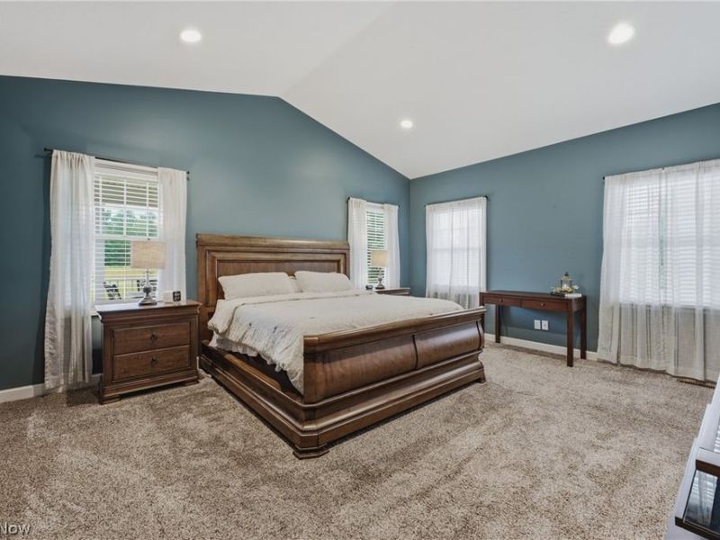 9288 Columbus Road NE, Louisville, OH 44641 Photo 17