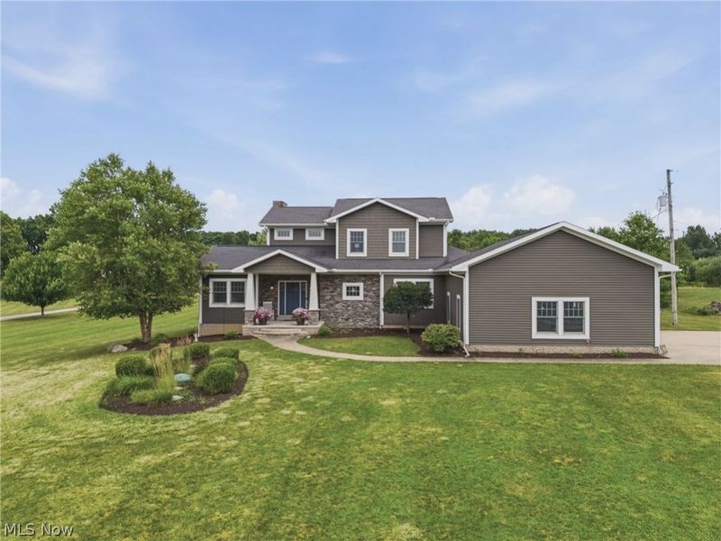 9288 Columbus Road NE, Louisville, OH 44641 Photo 2