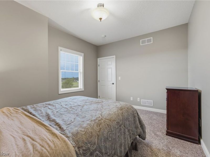 9288 Columbus Road NE, Louisville, OH 44641 Photo 32