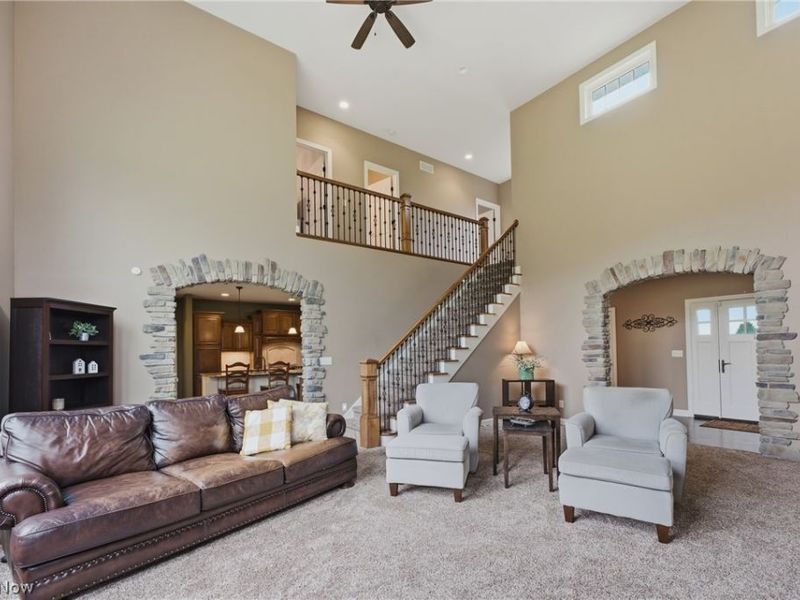 9288 Columbus Road NE, Louisville, OH 44641 Photo 7