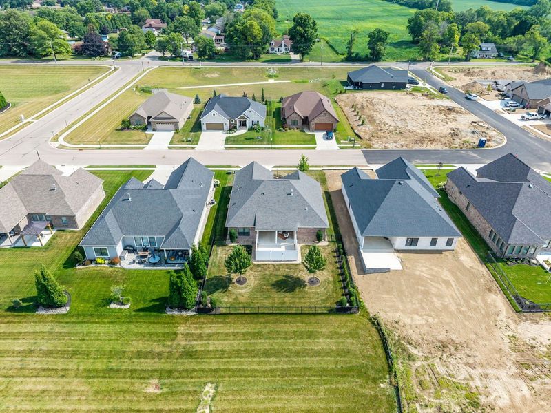 519 Flagstone Way, Tipp City, OH 45371 Photo 4