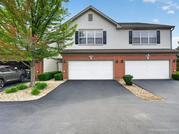 1286 W Black Wolf Road , Round Lake, IL 60073