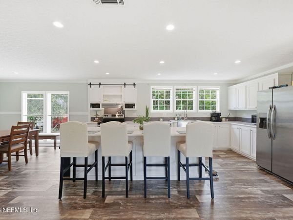 132 LAKE LUCY Court, Interlachen, FL 32148