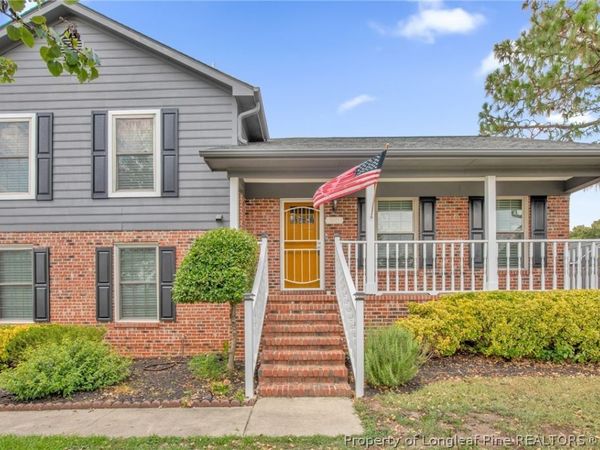1931 Daphne Circle, Fayetteville, NC 28304