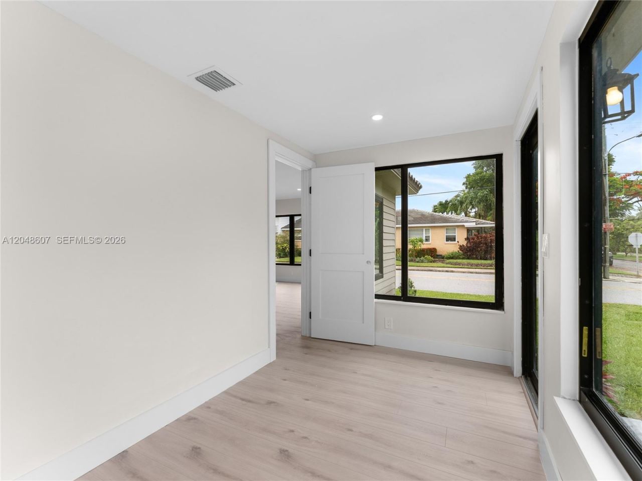 801 S Palmway , Lake Worth, FL 33460 Photo