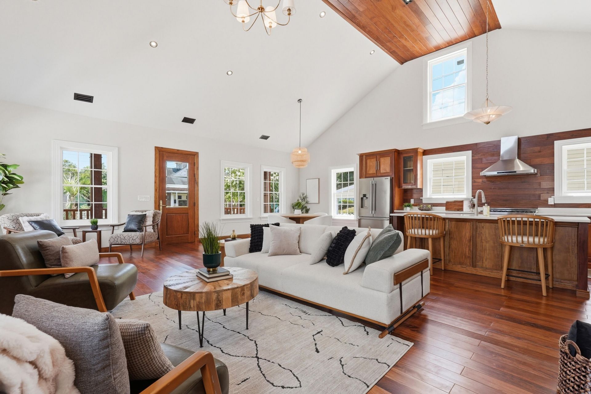28 Gordon Street Photo 15