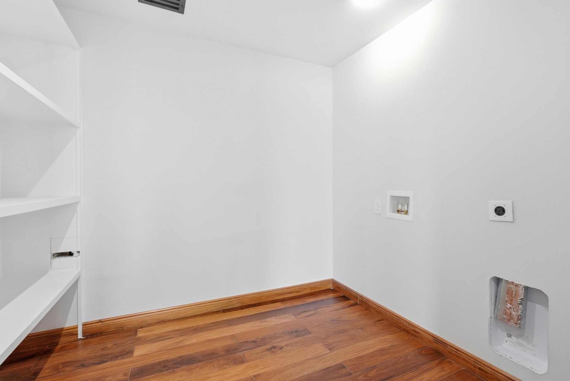 28 Gordon Street Photo 30