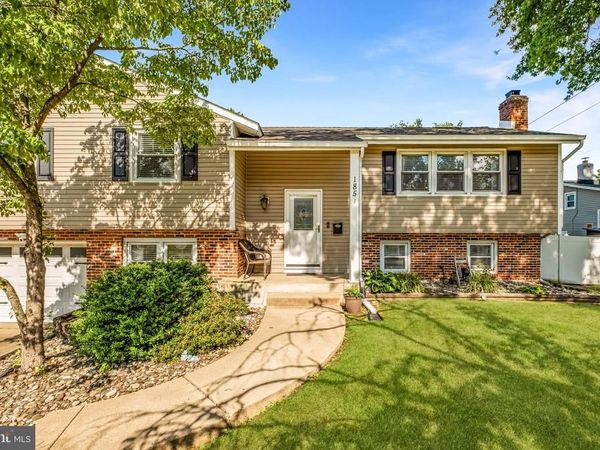 185 RAMBLEWOOD PARKWAY , MOUNT LAUREL, NJ 08054