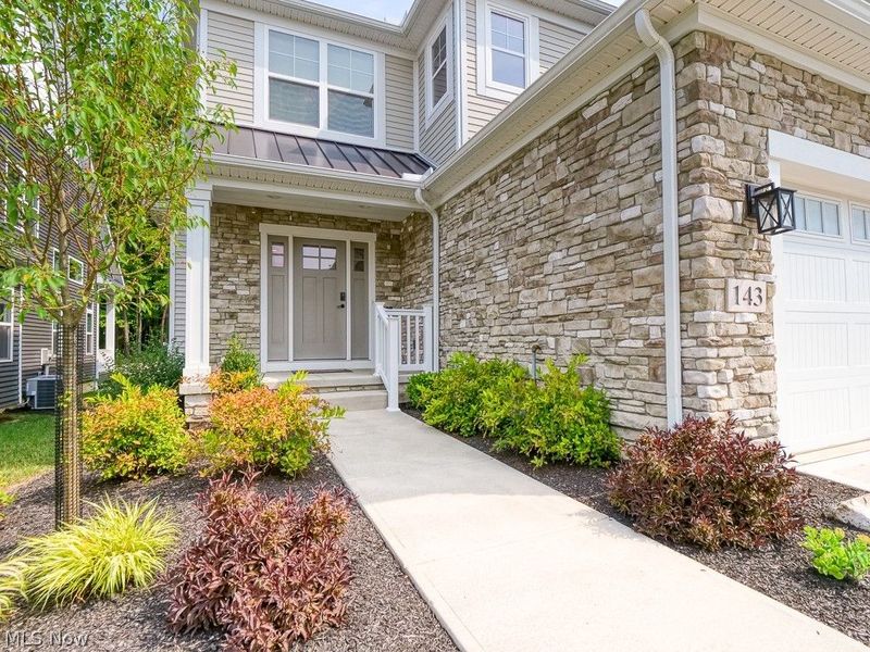 143 Town Centre Drive, Broadview Heights, OH 44147 Photo 2