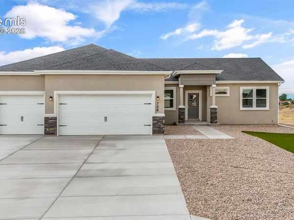 728 E Campbell Lane, Pueblo West, CO 81007