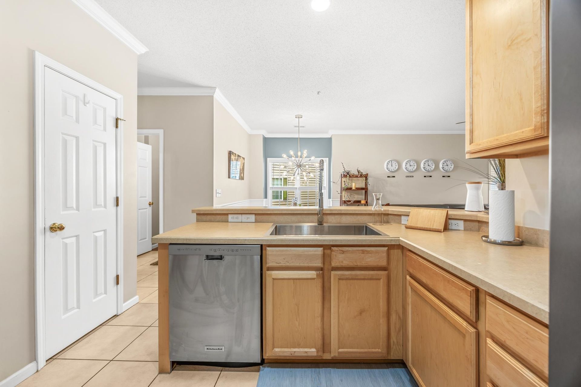 5804 Longwood Dr. Photo 16