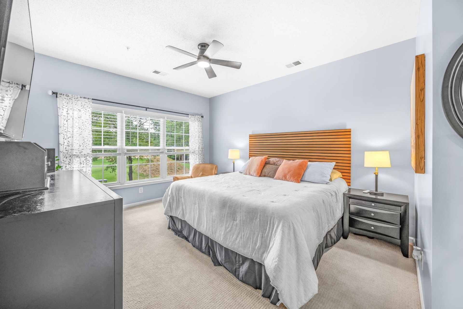 5804 Longwood Dr. Photo 19