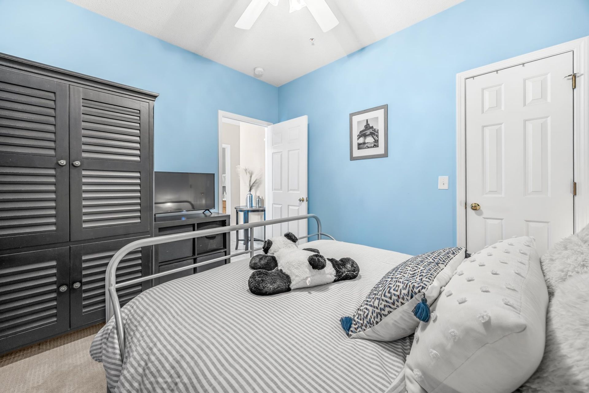 5804 Longwood Dr. Photo 30