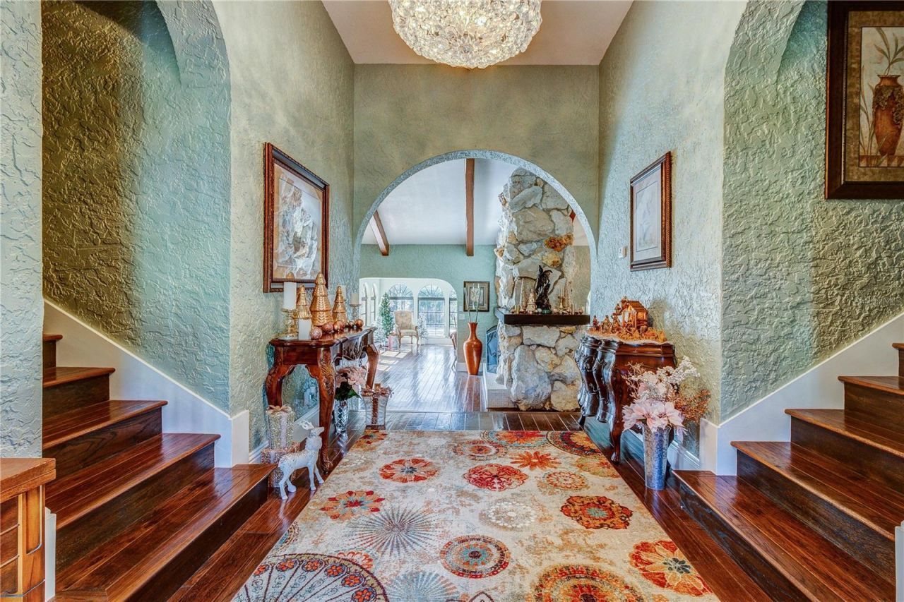 500 N Highland Avenue, Tarpon Springs, FL 34688 Photo