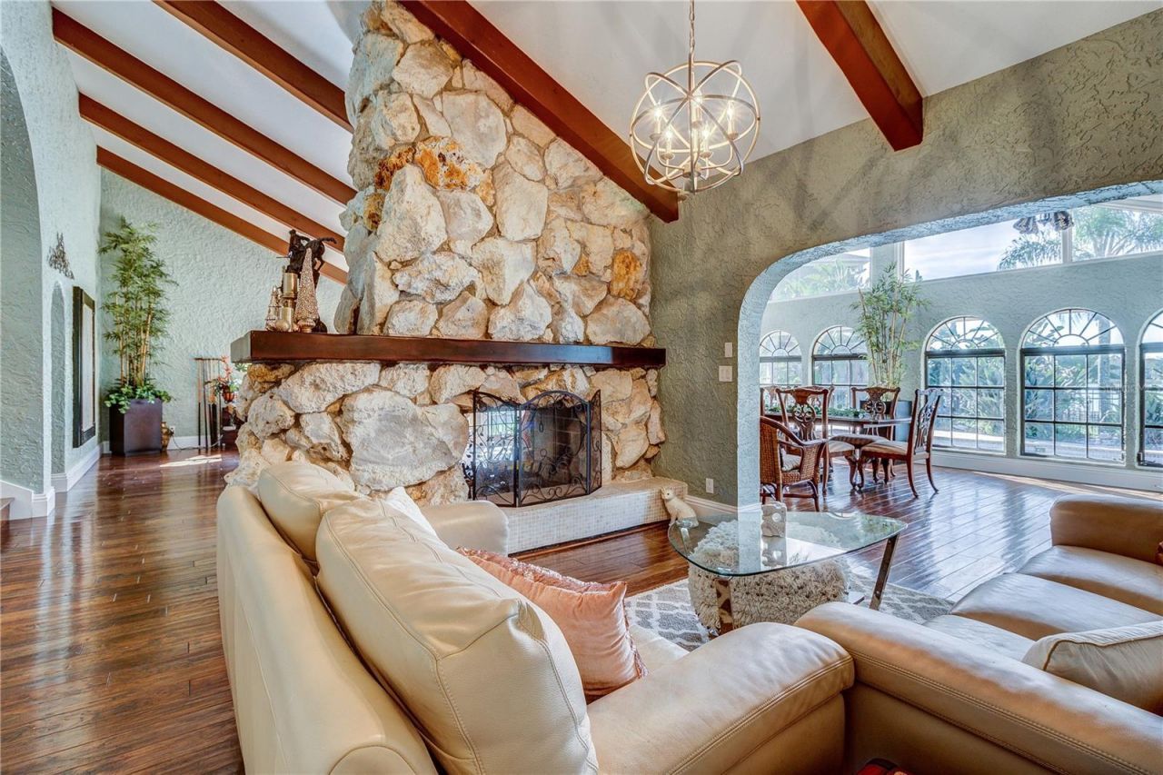 500 N Highland Avenue, Tarpon Springs, FL 34688 Photo