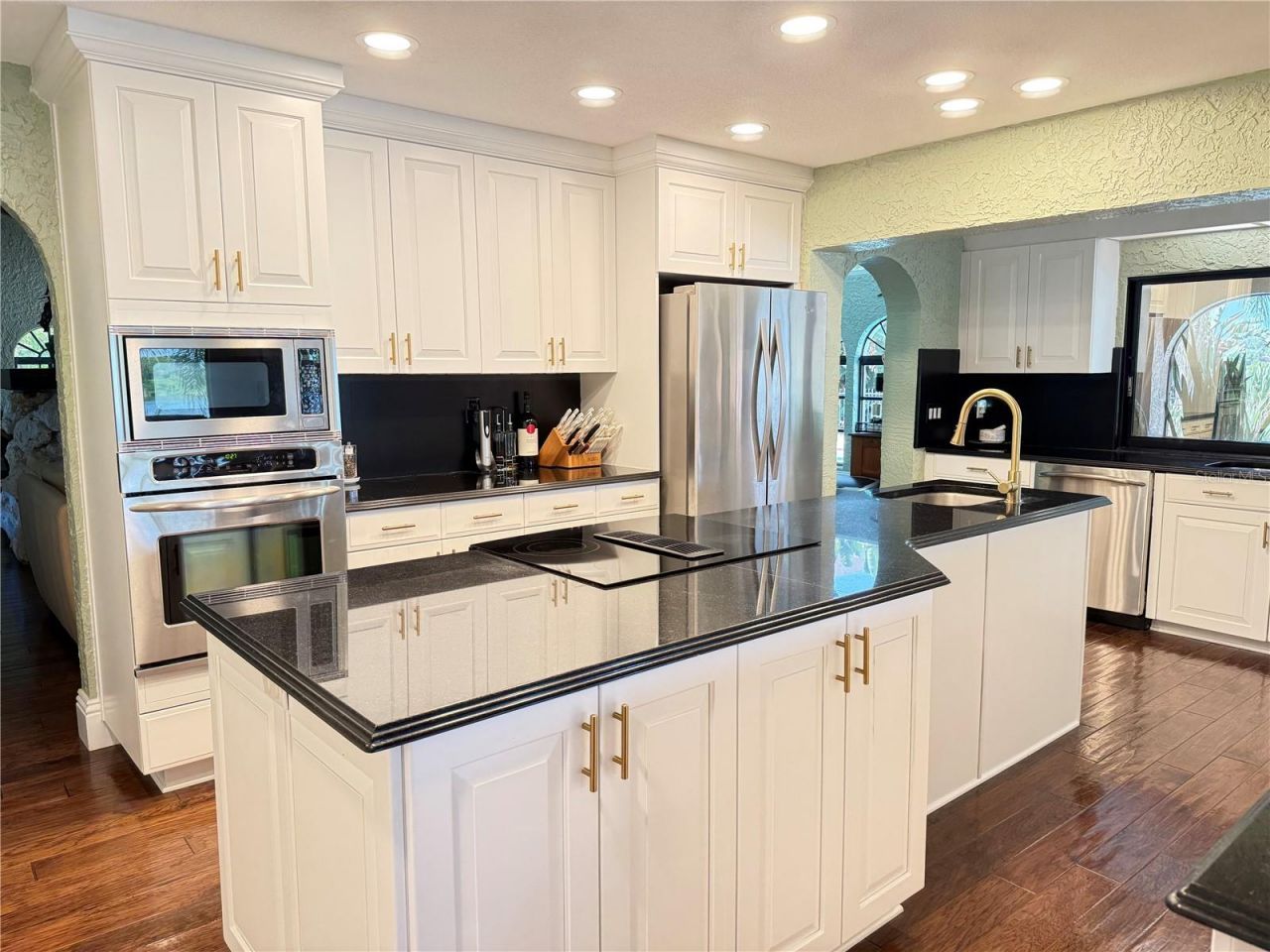 500 N Highland Avenue, Tarpon Springs, FL 34688 Photo