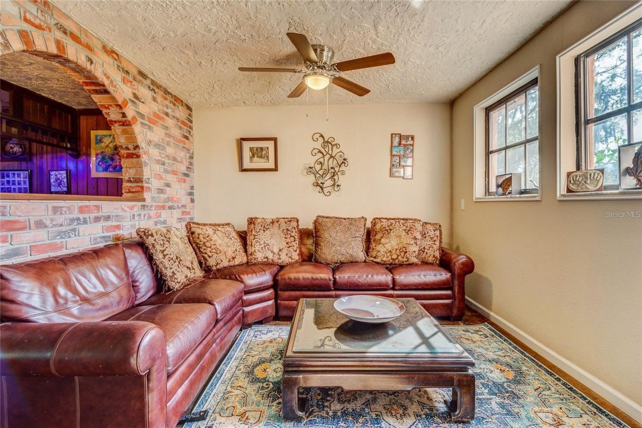 500 N Highland Avenue, Tarpon Springs, FL 34688 Photo