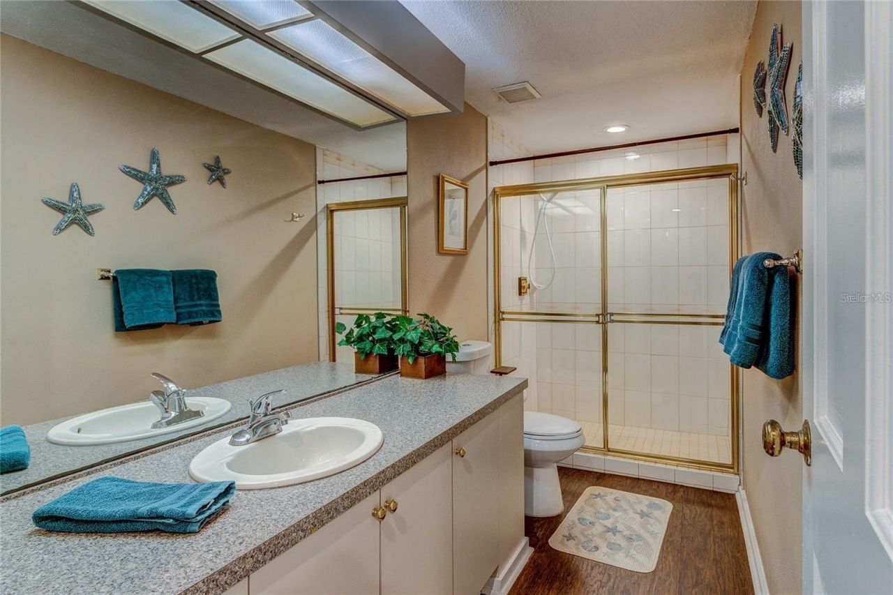 500 N Highland Avenue, Tarpon Springs, FL 34688 Photo