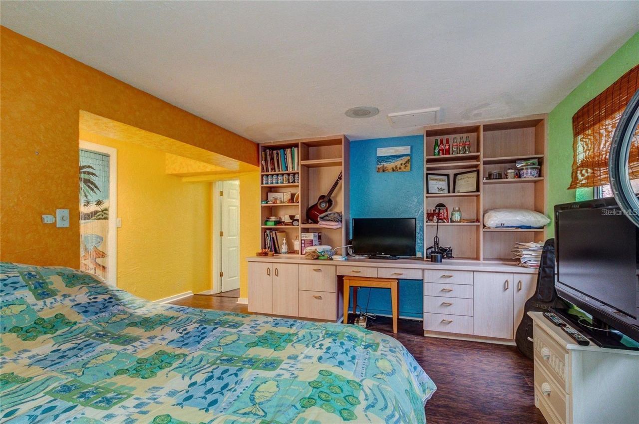 500 N Highland Avenue, Tarpon Springs, FL 34688 Photo