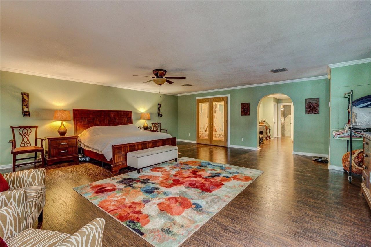 500 N Highland Avenue, Tarpon Springs, FL 34688 Photo