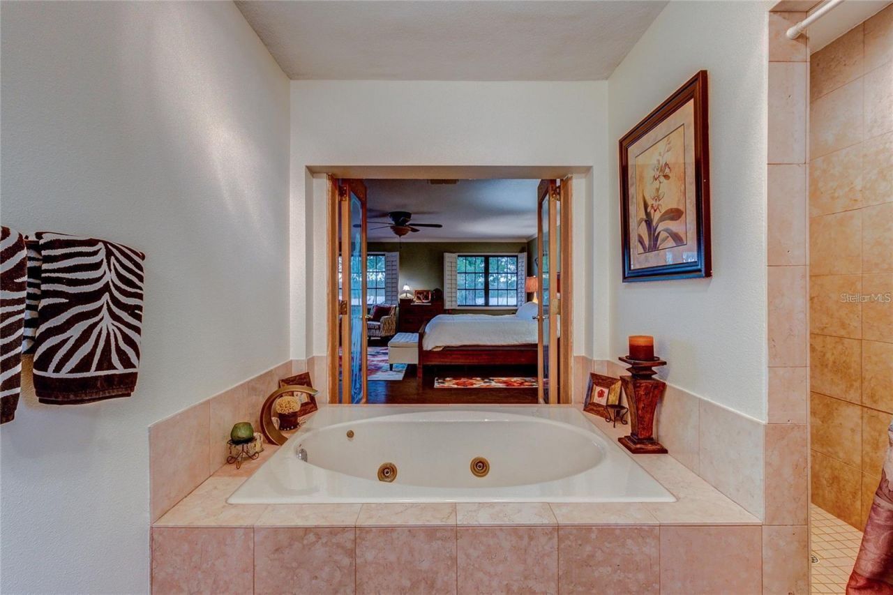 500 N Highland Avenue, Tarpon Springs, FL 34688 Photo