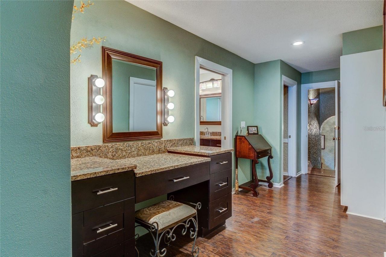 500 N Highland Avenue, Tarpon Springs, FL 34688 Photo