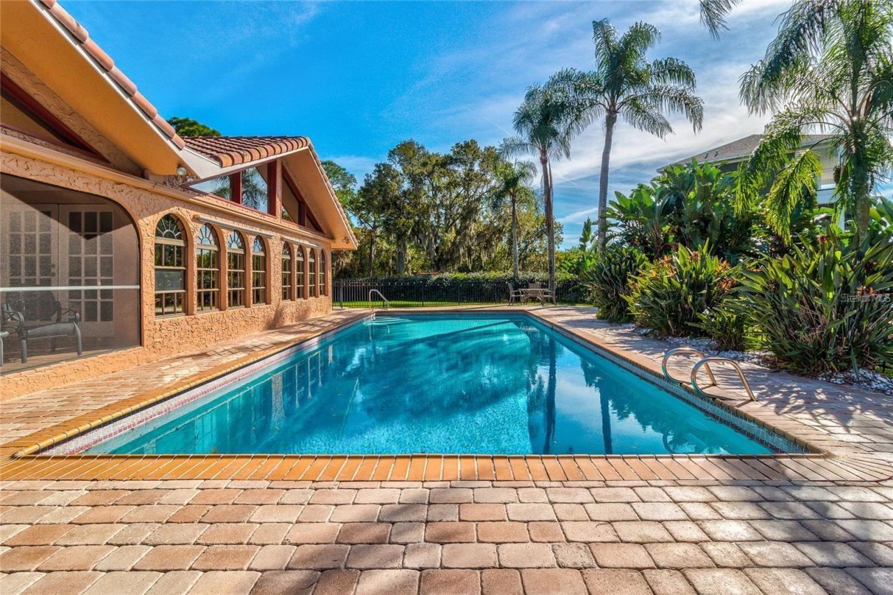 500 N Highland Avenue, Tarpon Springs, FL 34688 Photo