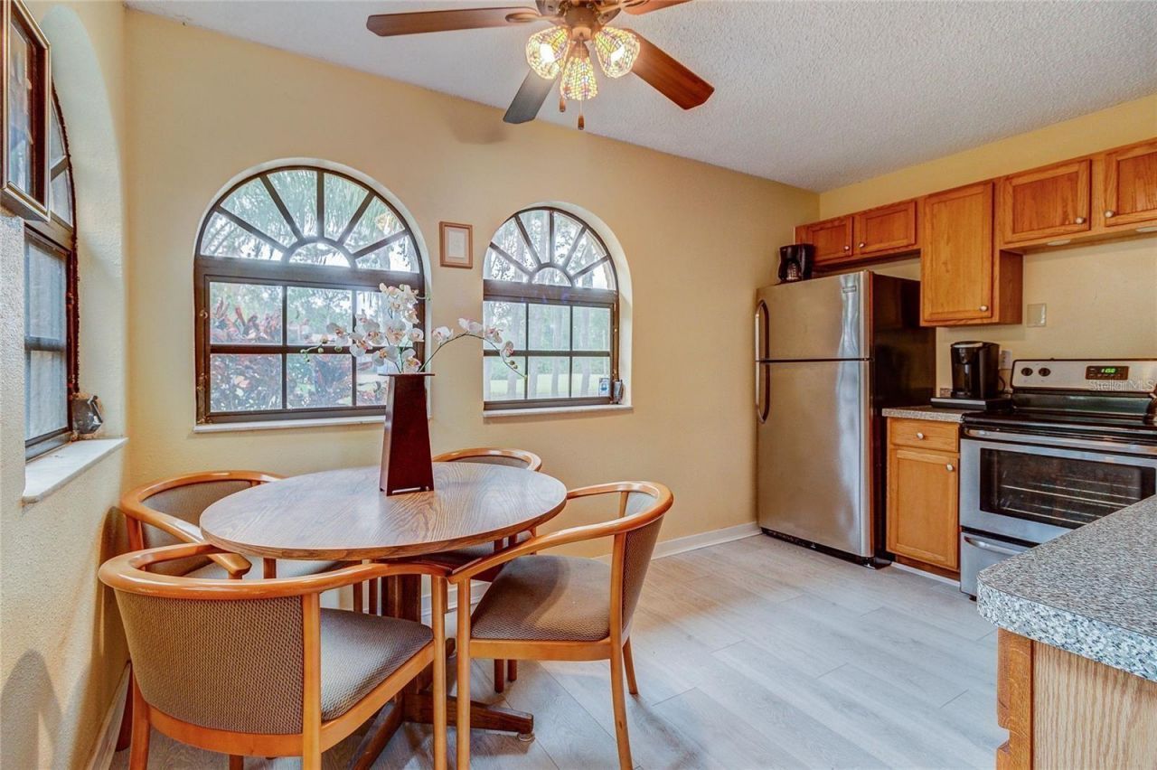 500 N Highland Avenue, Tarpon Springs, FL 34688 Photo