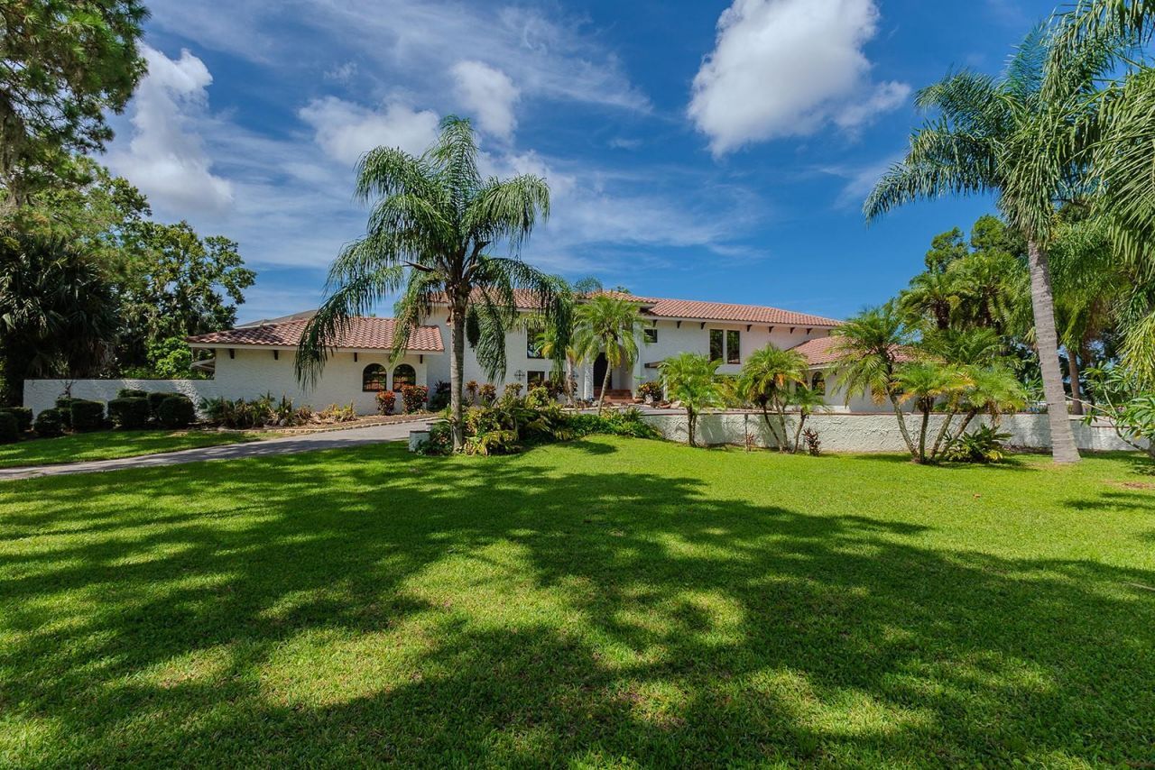 500 N Highland Avenue, Tarpon Springs, FL 34688 Photo