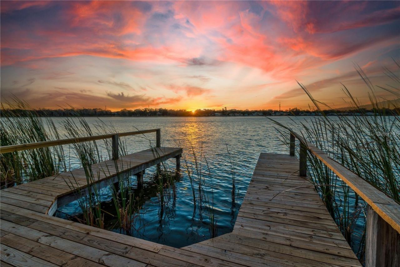 500 N Highland Avenue, Tarpon Springs, FL 34688 Photo