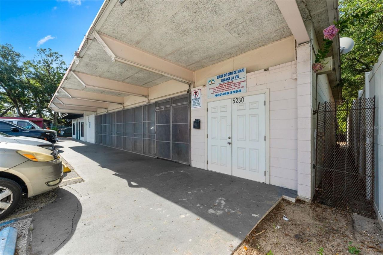 5220 Old Winter Garden Road , Orlando, FL 32811 Photo