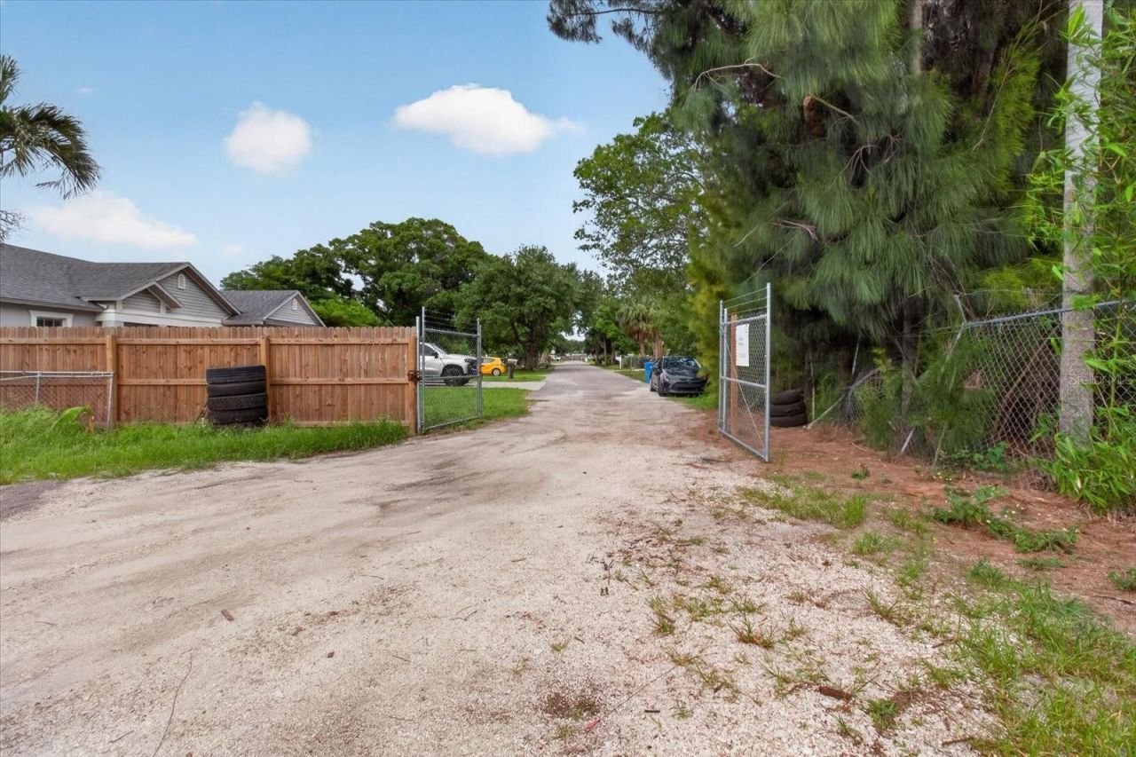 6353 143rd Avenue , Clearwater, FL 33760 Photo