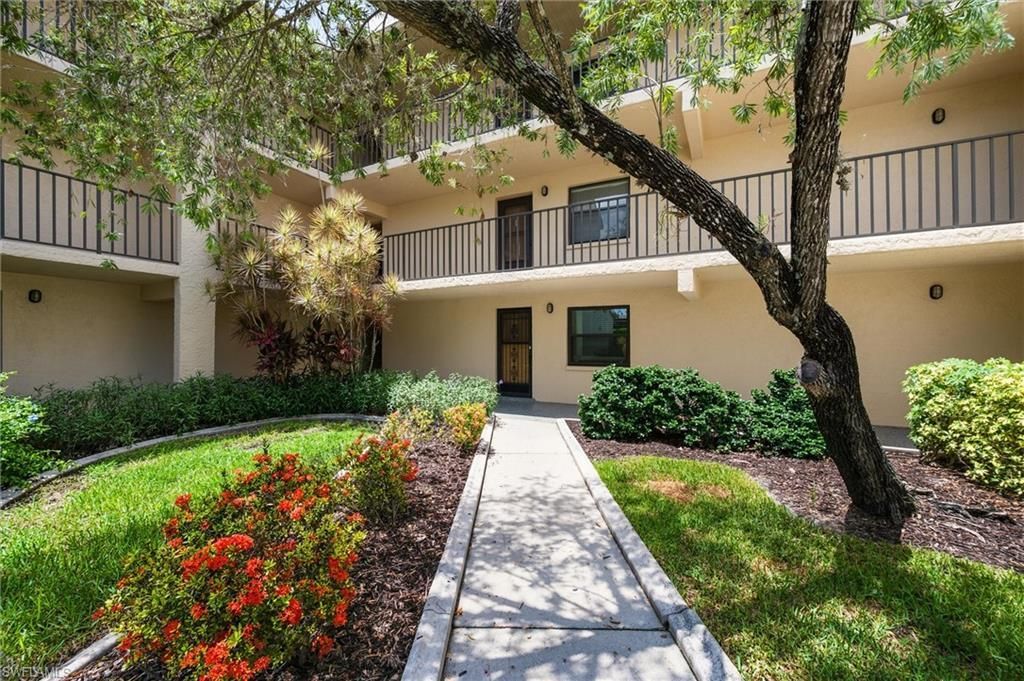 13240 White Marsh Ln, Unit 10, Fort Myers, FL 33912 Photo