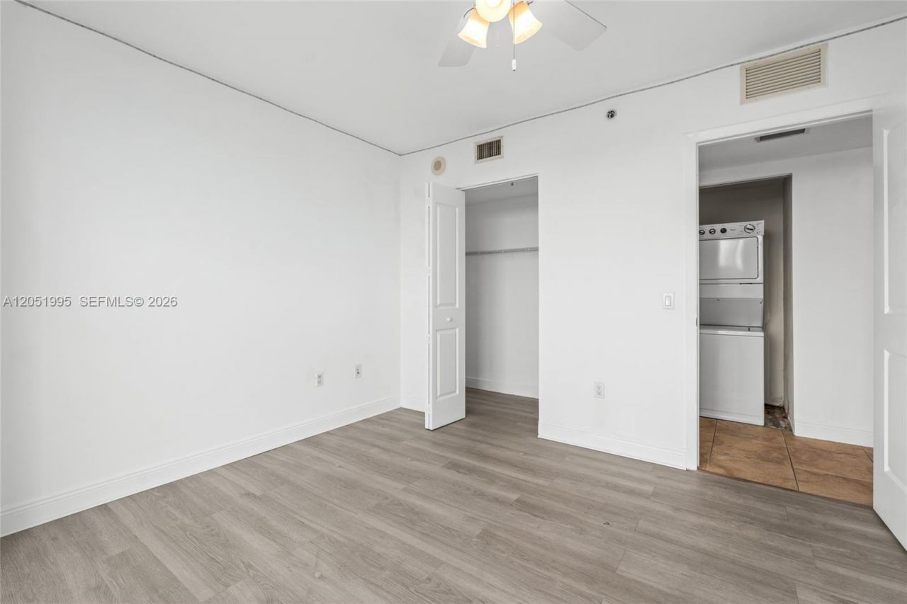 2681 N Flamingo Rd , Unit 2205S, Sunrise, FL 33323 Photo