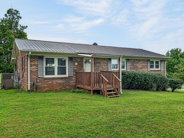 234 Jim Hennessee Rd , Sparta, TN 38583